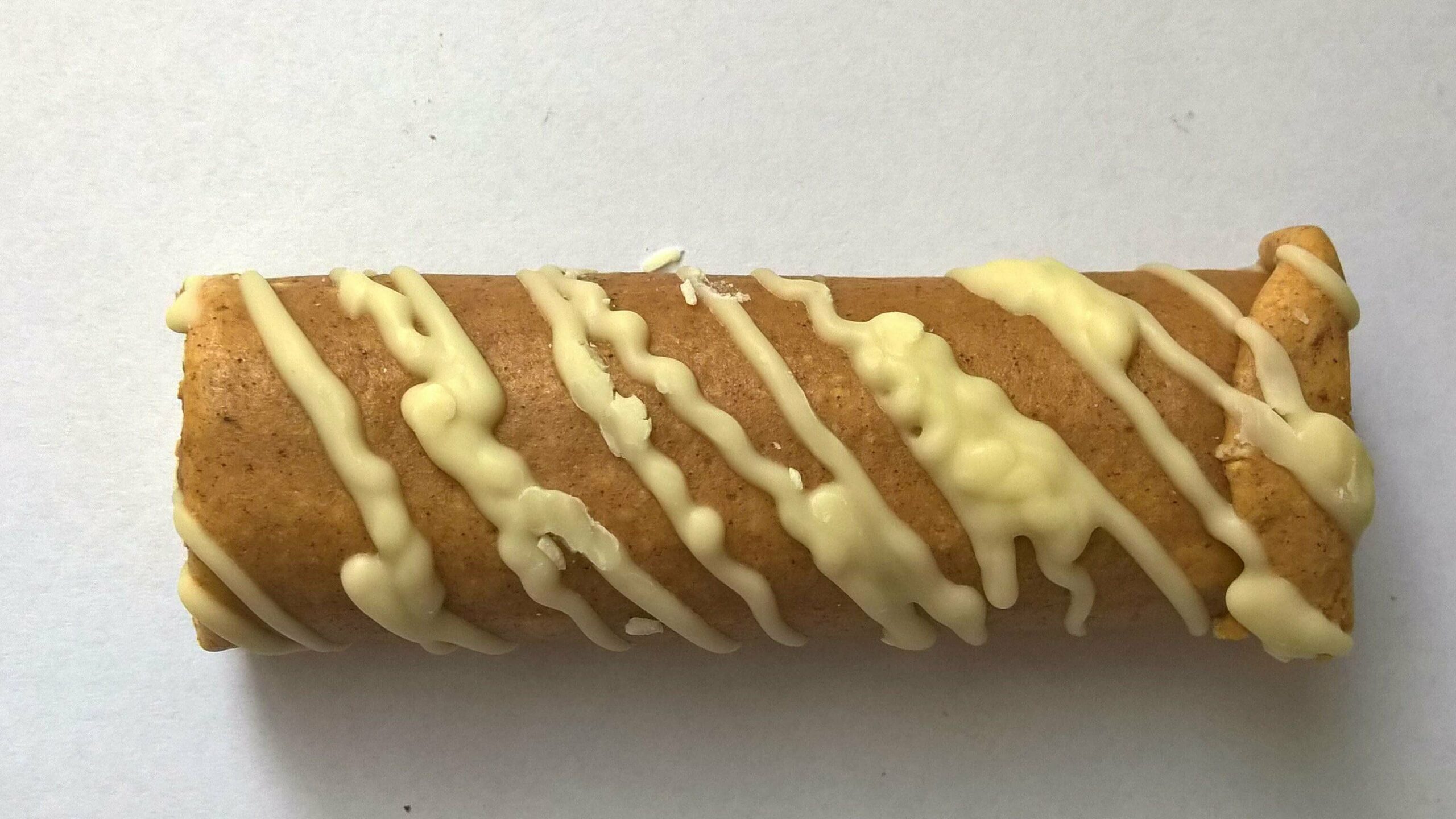 Labrada Hi-Protein Cookie Roll Cinnamon Bun ausgepackt